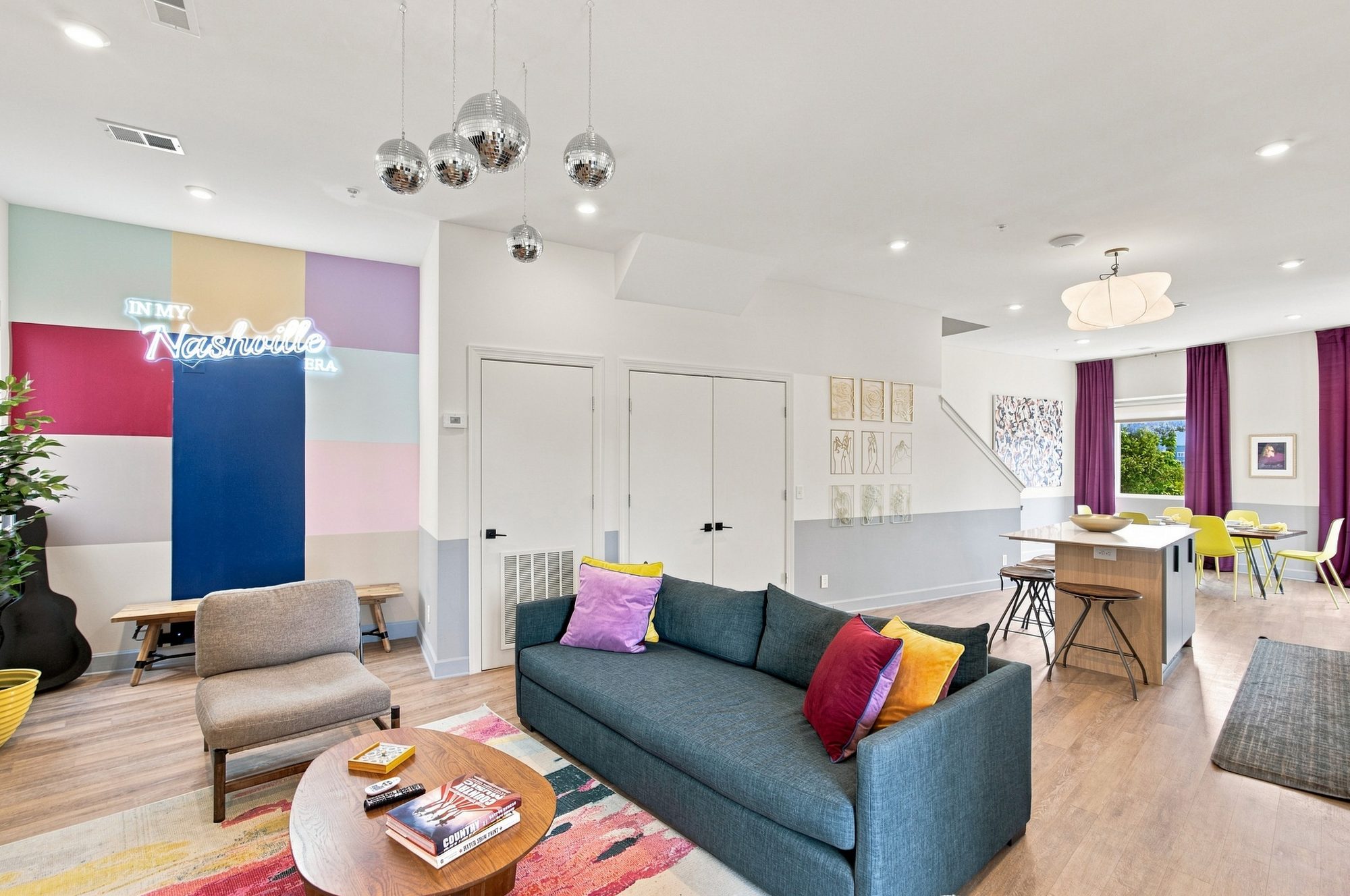 Themed suite second living room