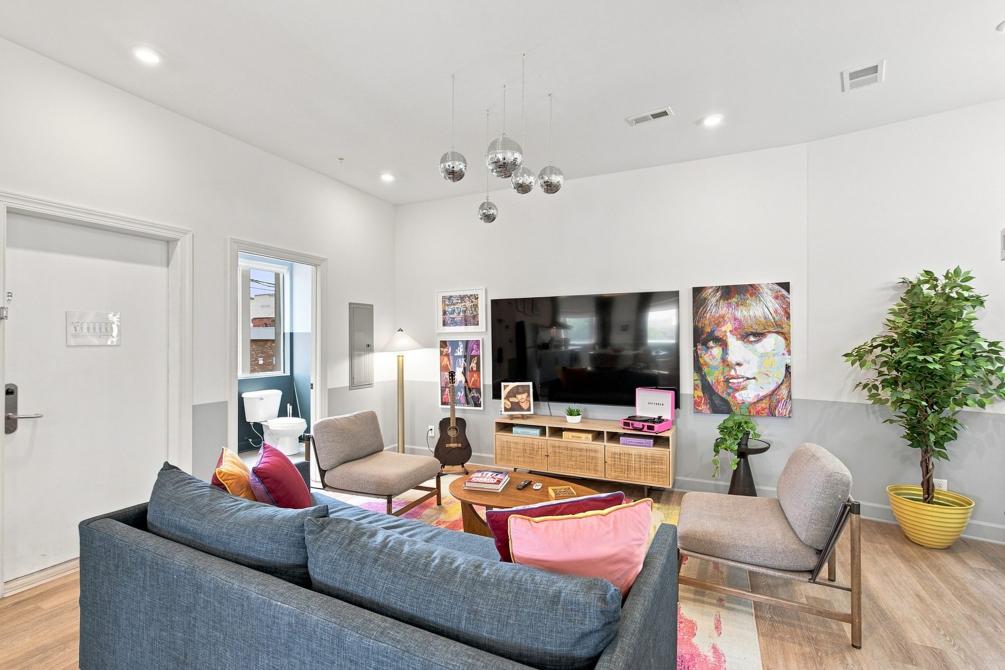 Themed suite living room