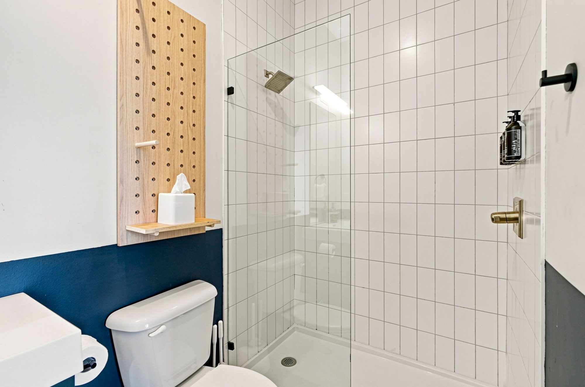 Conway two-bedroom bathroom