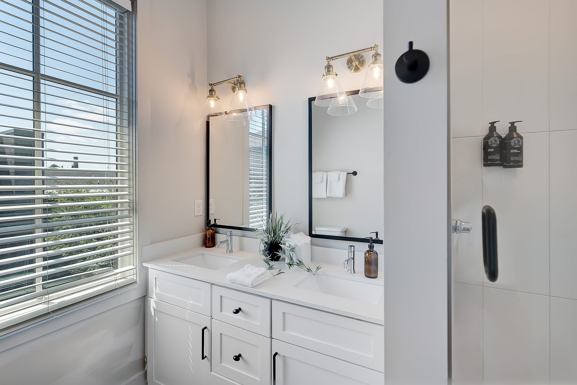 Magnolia bathroom
