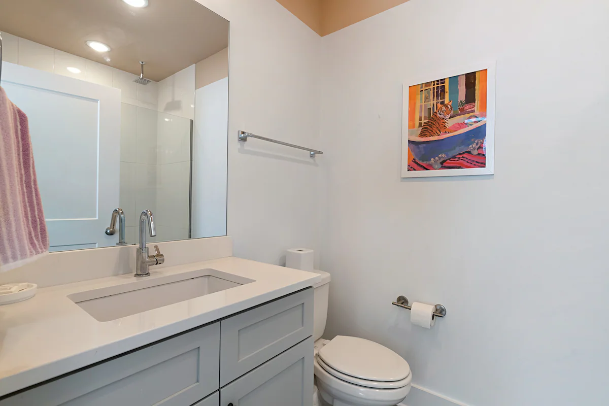 5-Bedroom dining area